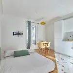 Marx Dormoy 18Th Modern & Bright Studio Managed By Mey Agency